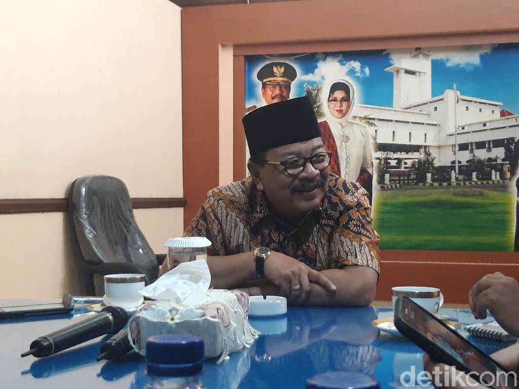 31 Kepala Daerah di Jatim Dukung Jokowi, Ini Kata Pakdhe Karwo 31 Kepala Daerah di Jatim Dukung Jokowi, Ini Kata Pakdhe Karwo