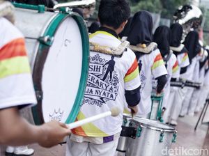 Laris Manis Tanjung Kimpul, Baju Jokowi Jadi Buruan