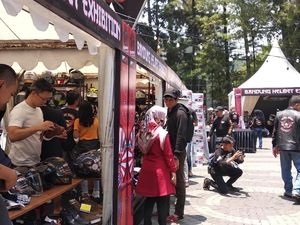 Diskon Besar-besaran Helm Branded di Bandung