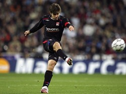 Saya selalu bermimpi bermain untuk Real Madrid, saya tidak akan menyangkalnya. Usia saya waktu itu 20 tahun, saya mengunjungi Bernabeu dan itu membuat saya ingin bermain di sana, kata Juninho kepada Marca pada 2005. Foto: Denis Doyle/Getty Images