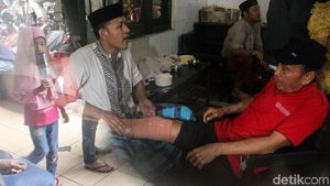 Turun-temurun Legenda Rumah Patah Tulang Haji Naim
