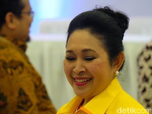 Apa Kado Titiek Soeharto untuk Ulang Tahun Prabowo? Apa Kado Titiek Soeharto untuk Ulang Tahun Prabowo?