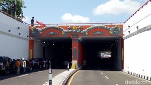 Luhut Resmikan Underpass Simpang Tugu Ngurah Rai
