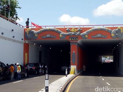 Luhut Resmikan Underpass Simpang Tugu Ngurah Rai