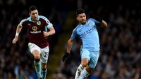 Cara yang oke untuk memulai tahun 2017. Aguero mencetak gol kemenangan City atas Burnley 2-1 setelah memaksimalkan rebound. Dimulai setelah sepakan Raheem Sterling ditepis, Aguero men untuk mengecoh kiper Burnley sebelum menyelesaikan bola dengan tembakan dari sudut cukup sempit. (Foto: Shaun Botterill/Getty Images)