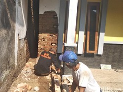Mengintip Proses Pembangunan Akses ke Rumah Pak Eko