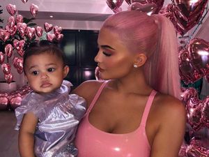 Kylie Jenner, Faradilla Yoshi hingga Katie Price Kylie Jenner, Faradilla Yoshi hingga Katie Price