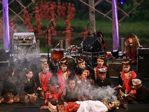Drama Musikal Meras Gandrung Awali Jazz Gunung Ijen Drama Musikal Meras Gandrung Awali Jazz Gunung Ijen
