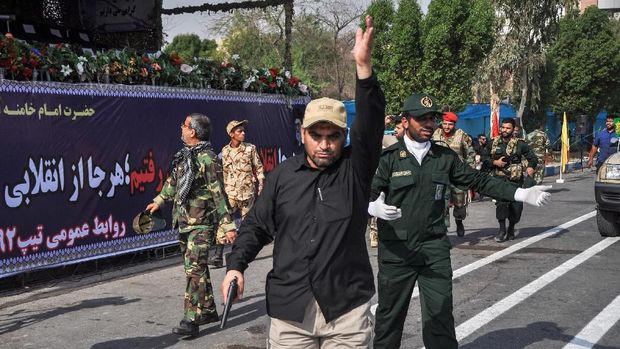 Serangan pada parade militer Iran, Sabtu (22/9), menewaskan 29 orang, termasuk seorang anak perempuan.