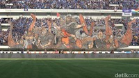 Suasana kemeriahan Bobotoh di tribun Stadion GBLA.