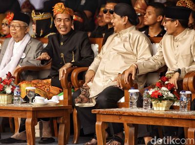 Semringahnya Jokowi dan Prabowo Bikin Hati Adem