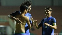 Di babak kedua, Thailand lagi-lagi unggul. Kali ini lewat gol Hassawat Nopnate di menit ke-058.