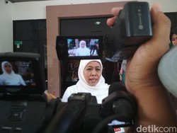 Khofifah: Tahun Depan SMA/SMK Gratis, GTT-PTT Terima Tunjangan