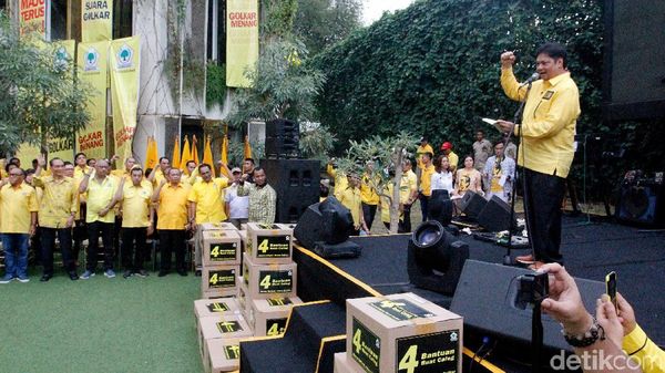 Awali Masa Kampanye, Airlangga Lepas Caleg Se-Indonesia