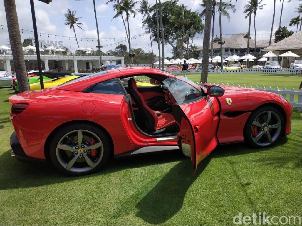 Video: Ferrari Portofino, Supercar yang Nyaman Buat Harian Video: Ferrari Portofino, Supercar yang Nyaman Buat Harian