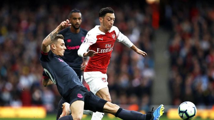 Arsenal vs Everton berimbang 0-0 di babak pertama. (Foto: Julian Finney/Getty Images) Arsenal vs Everton berimbang 0-0 di babak pertama. (Foto: Julian Finney/Getty Images)