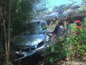 Satu Korban Tertabrak KA BBM di Pasuruan Meninggal