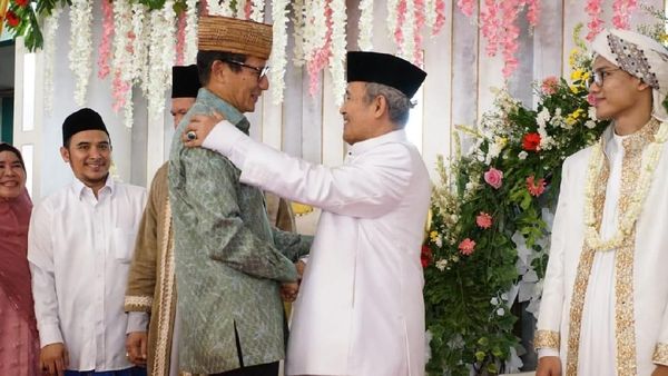 Sandiaga Meminta Restu KH Mahfudz Asirun