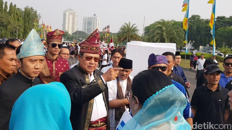 Protes Atribut Pro-Jokowi, SBY WO dari Kampanye Damai Pemilu 2019!