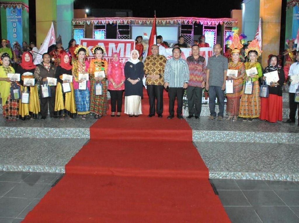 MPR Kenalkan Empat Pilar Melalui Pagelaran Seni di Selayar MPR Kenalkan Empat Pilar Melalui Pagelaran Seni di Selayar