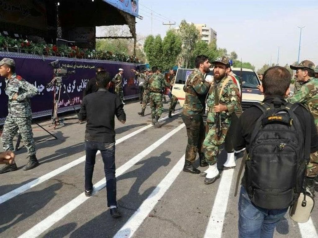 Korban Tewas Serangan Parade Militer Iran Bertambah Jadi 29 Orang Korban Tewas Serangan Parade Militer Iran Bertambah Jadi 29 Orang