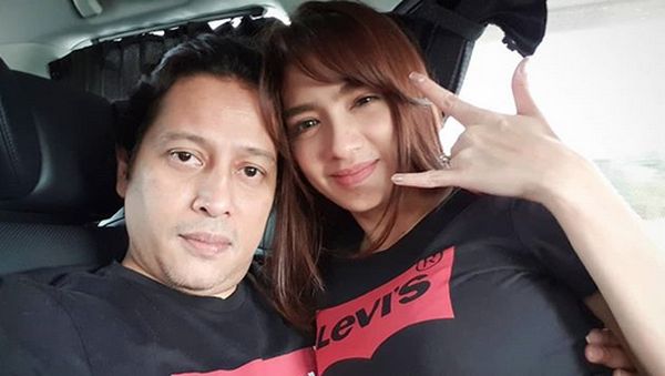 Potret Kemesraan Angel Karamoy dan Jose Poernomo di Dalam Mobil