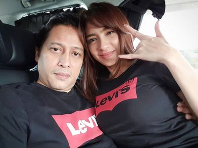 Potret Kemesraan Angel Karamoy dan Jose Poernomo di Dalam Mobil