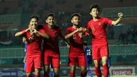 Menghadapi Thailand, Garuda Muda memaksakan skor 2-2.