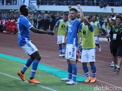 Lawan Madura United, Persib Memulai Misi Jaga Posisi Usai Terusir dari Kandang
