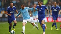 Gol ini membuat City semakin bersemangat. Serangan-serangan mereka semakin tajam sementara Cardiff terlihat terdesak dan berada dalam tekanan. REUTERS/Andrews Boyers.