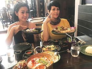 10 Foto Ini Bukti Kalau Meriam Bellina Doyan Makan!