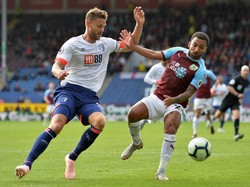 Aaron Lennon (Burnley). Jadi salah satu penampil terbaik kala Burnley menang 4-0 melawan Bournemouth. Lennon mencetak satu gol dan satu assist. Foto: Peter Powell/Reuters