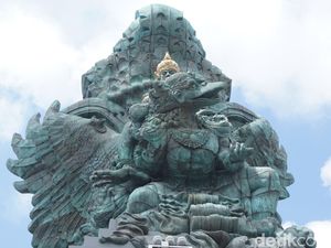 Foto: Megahnya Patung Garuda Wisnu Kencana Foto: Megahnya Patung Garuda Wisnu Kencana