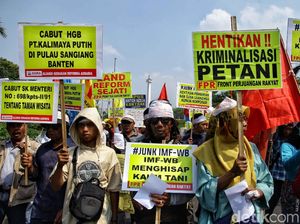 Aksi Unjuk Rasa Hari Tani Nasional di Bawah Terik Matahari