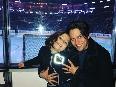 8 Potret Kebapakan Jackson Rathbone, Pemeran Jasper di Twilight