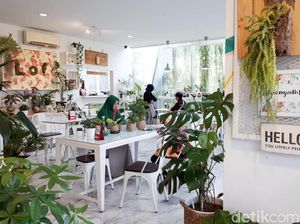 5 Tempat Ngopi Cantik dan Hangout Seru di Hari Jumat 5 Tempat Ngopi Cantik dan Hangout Seru di Hari Jumat