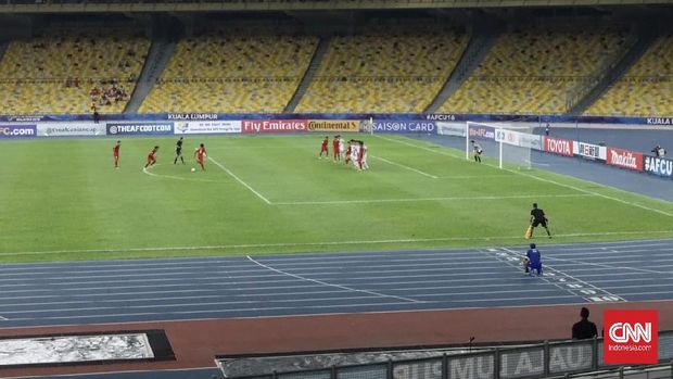 Timnas Indonesia U-16 sejauh ini tertinggal 0-1 dari Vietnam. (