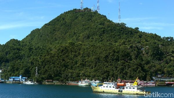 Geliat Aktivitas di Teluk Jayapura