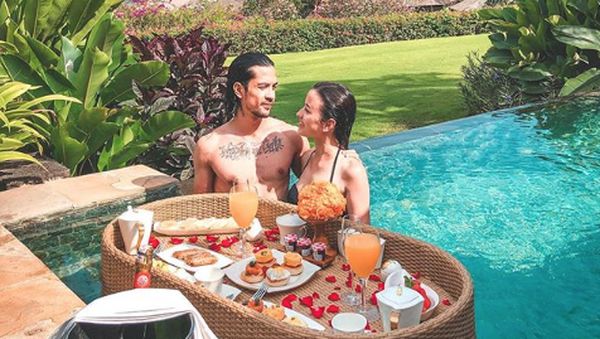 Kejutan di Balik Foto Mesra Honeymoon Kimberly Ryder dan Edward Akbar