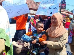 Guru Honorer se-Kabupaten Blitar Sepakat Mogok Ngajar Sepekan