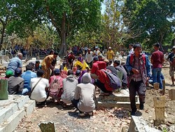 Ibu Haringga Terus Menangis di Pagi-pagi Pasti Happy