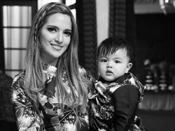 Videonya saat Salat Viral, Nia Ramadhani Dipuji Netizen