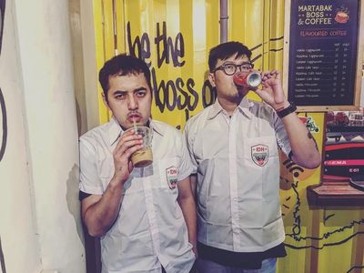 Punya Gaya Kocak, Kemal Palevi Pasang Muka Lucu Saat Makan Es Krim