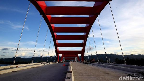 Penampakan Terkini Jembatan Holtekamp di Papua
