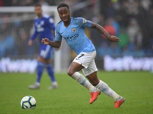 Guardiola Tak Khawatir Sterling Dicemooh di Anfield