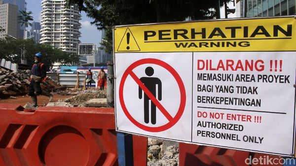 Akan Dipercantik, Trotoar Benhil Dibongkar