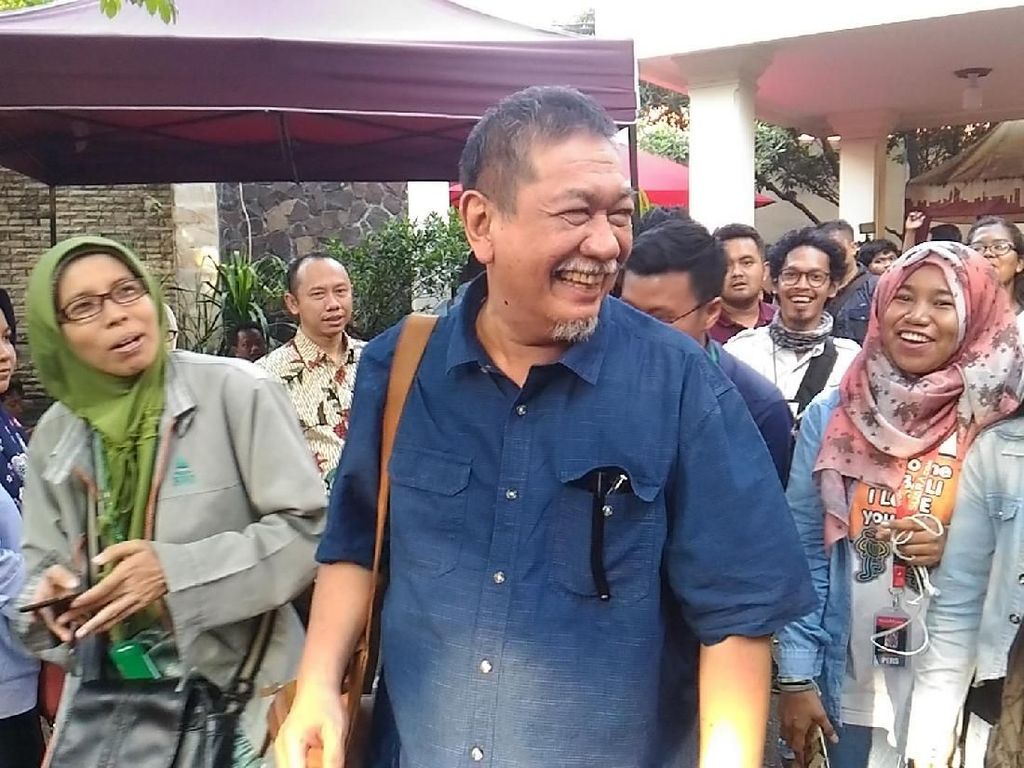 Dukung Jokowi-Maruf, Deddy Mizwar Ngaku Tetap Mesra dengan PD Dukung Jokowi-Maruf, Deddy Mizwar Ngaku Tetap Mesra dengan PD