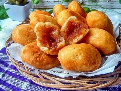 Sore Ini Ngemil Combro dan Misro, Jajanan Murah Meriah yang Bikin Nagih