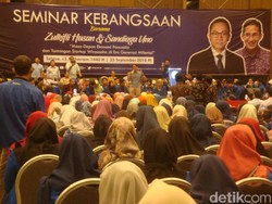 Zulhas Disoraki Mahasiswa Saat Menyebut Prabowo-Sandi di Seminar