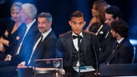 Pemain Malaysia, Mohd Faiz Subri, mencetak gol indah pada 2016. Bermain untuk Penang, ia merobek gawang Pahang dengan tendangan bebas indah yang mengecoh kiper lawan. Gol itu diganjar Puskas Award 2016. (Foto: Philipp Schmidli/Getty Images)